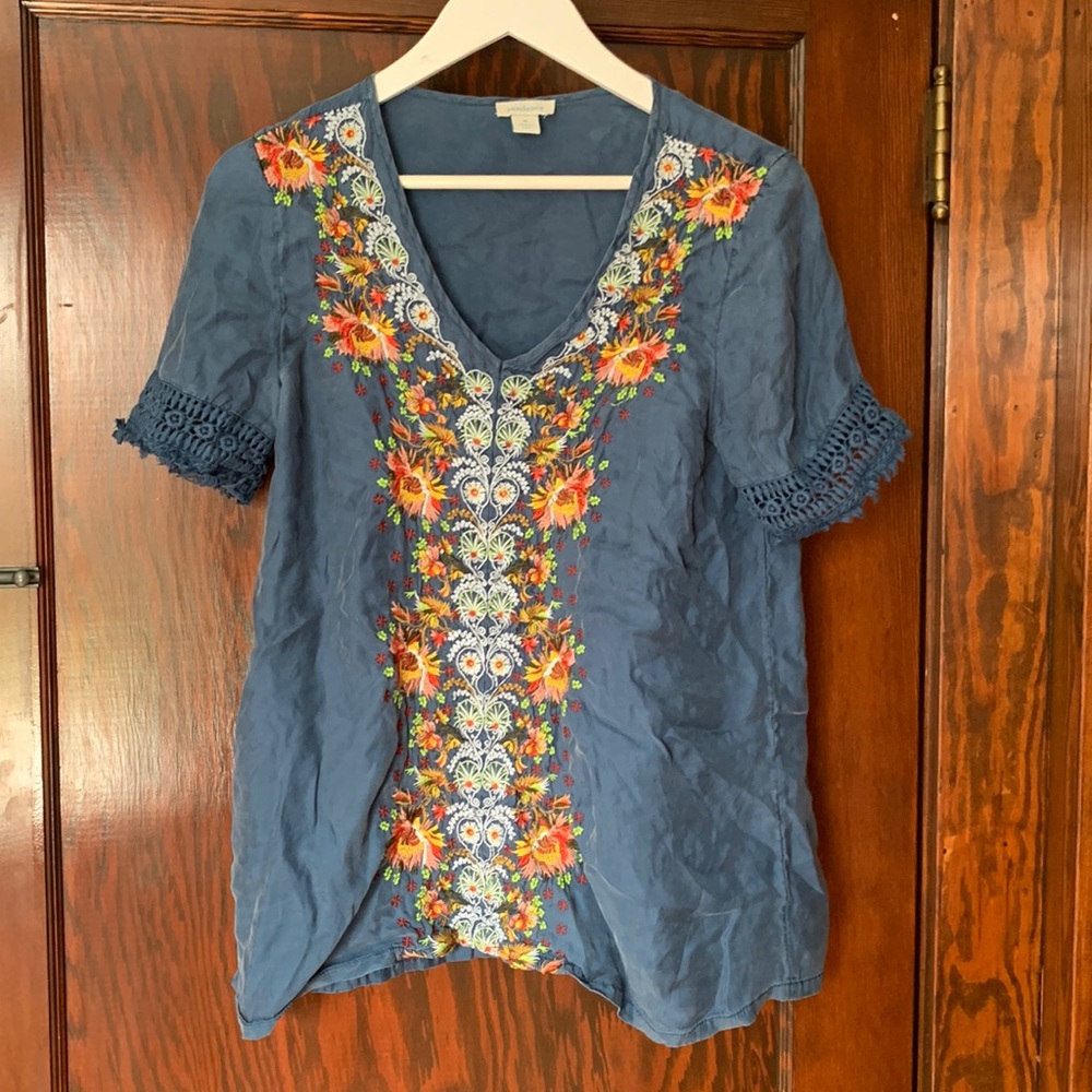 Gorgeous Sundance blouse!